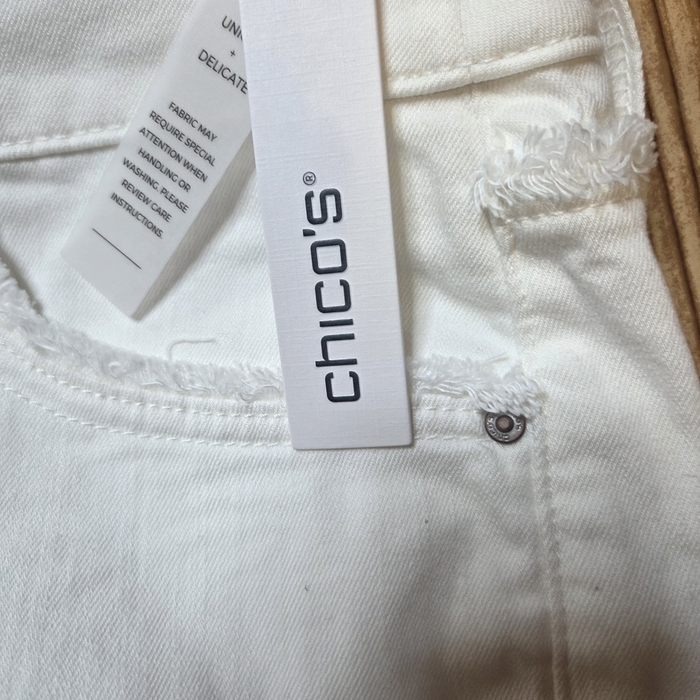 Chico's Cream So Slimming Girlfriend Pants - Picture 6 of 7